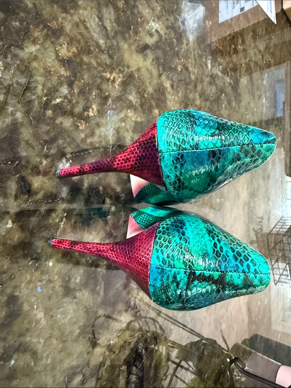 Boutique 9 Teal and Pink Snake-Print Stiletto Pumps - Picture 2 of 5